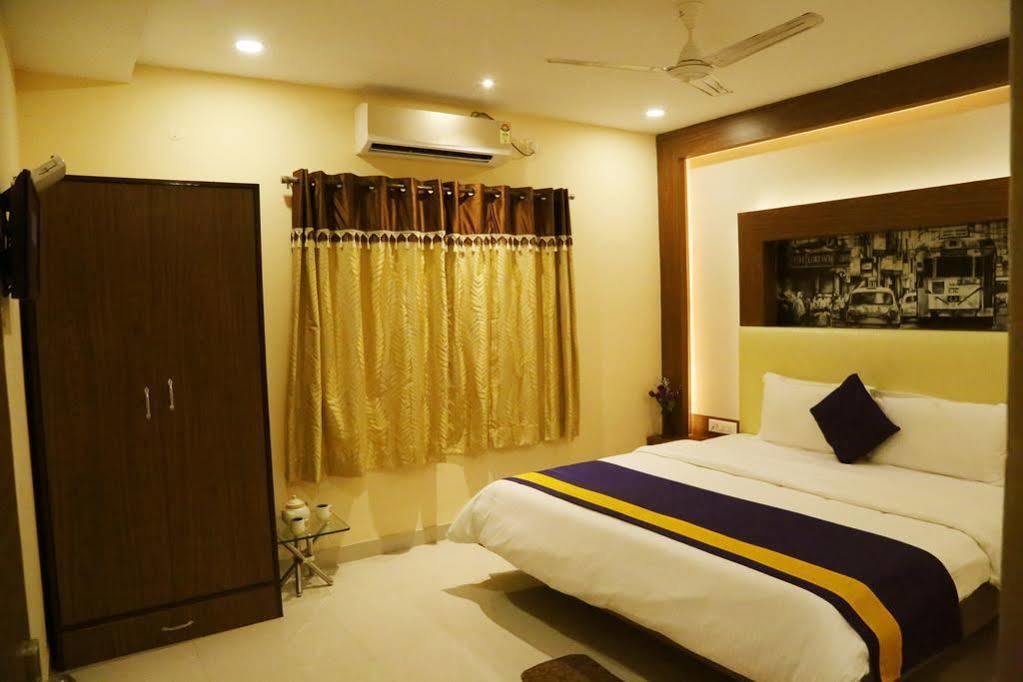 Oyo 460 Hotel Ivory Residency Kalkutta Kültér fotó
